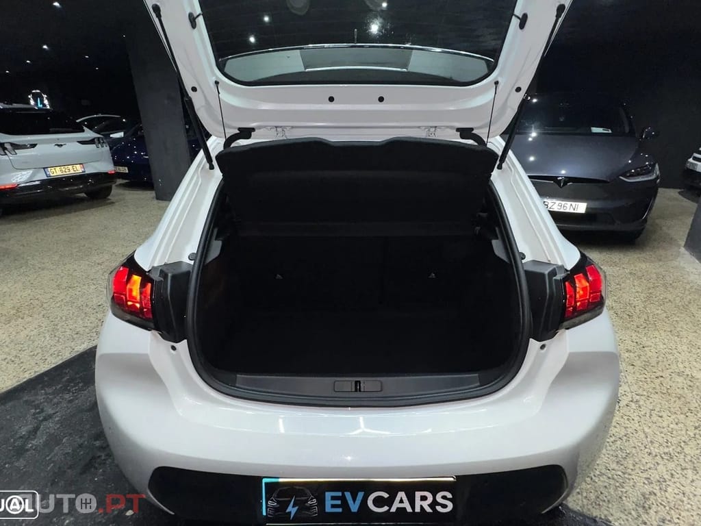 Peugeot E-208 50 kWh Active Pack