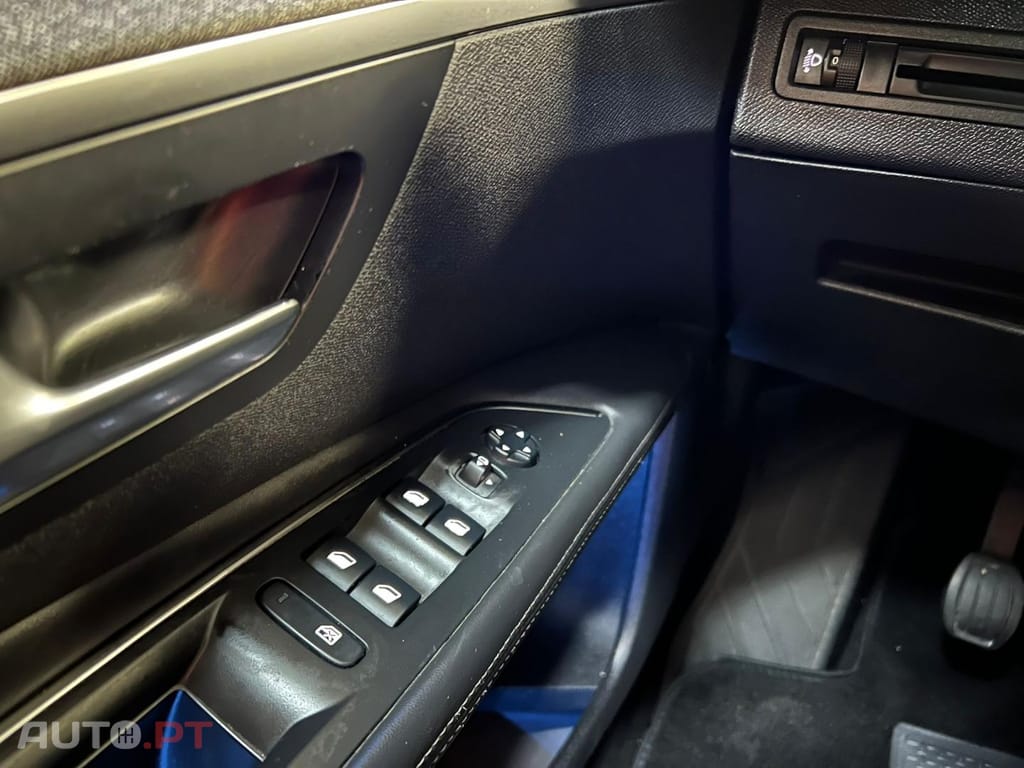 Peugeot 3008 Allure 1.2 PureTech 130 cv CVM6