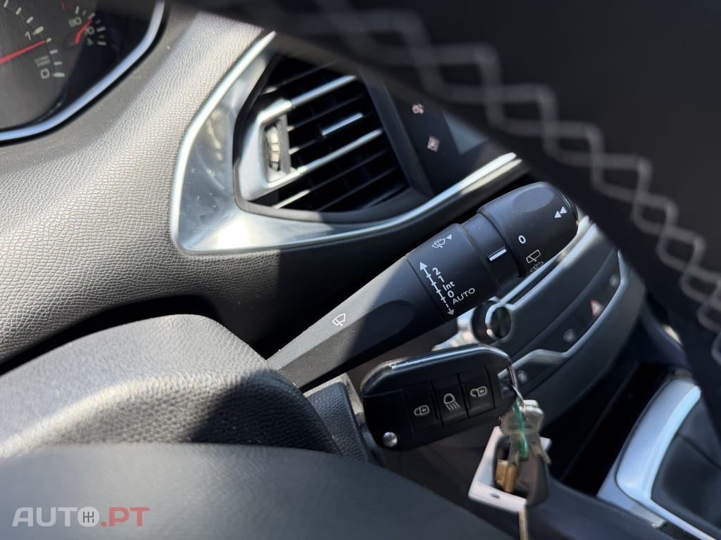 Peugeot 308 SW 1.6 BlueHDi Allure