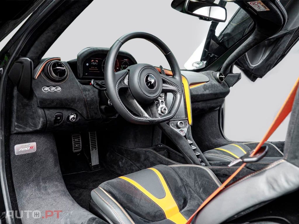 McLaren 720 S Coupé