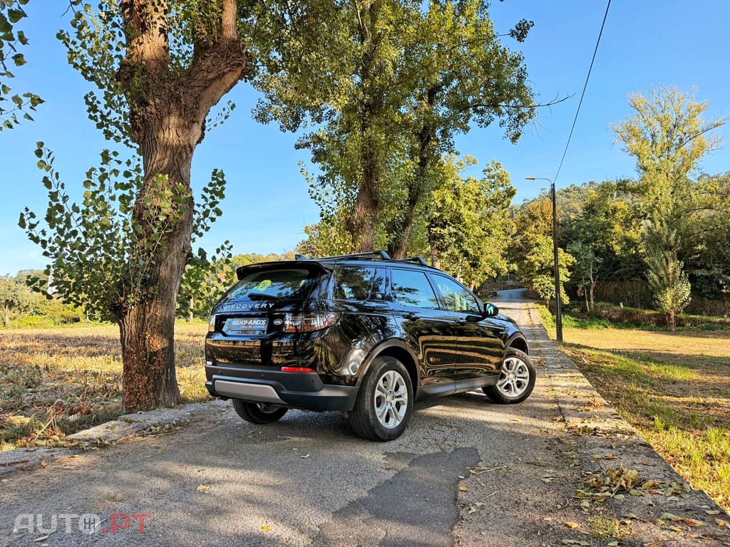 Land Rover Discovery Sport P300e