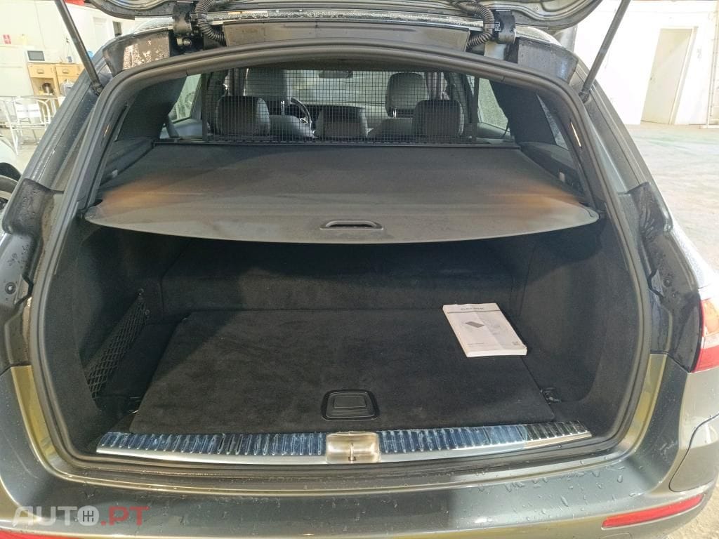 Mercedes-Benz E 300 de Avantgarde