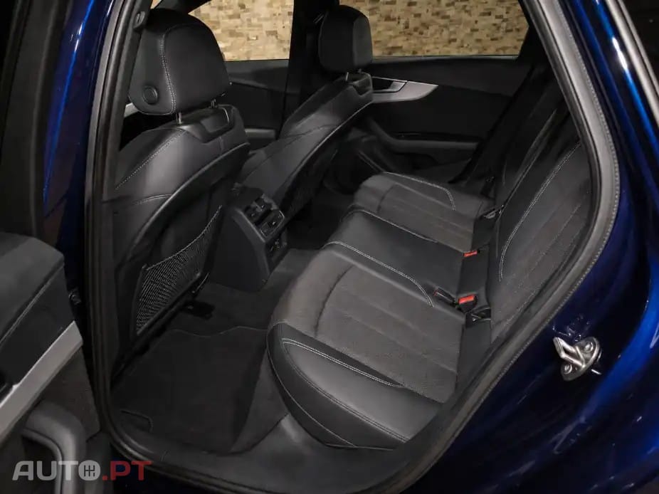 Audi A4 40 TDI S line S tronic