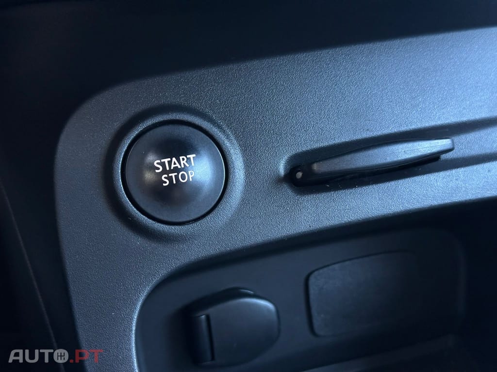 Renault Captur ENERGY TCe 120 LIMITED