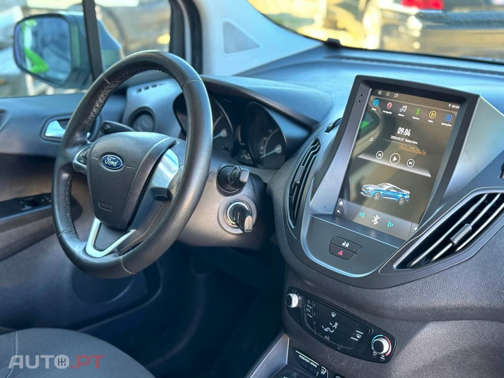 Ford Transit Courier 1.5 TDCi Trend- IVA Incluído