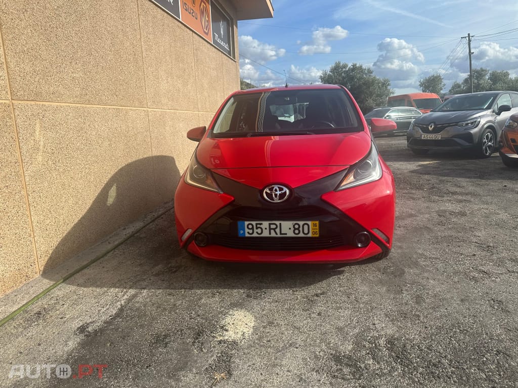 Toyota Aygo 1.0 X-Play Plus