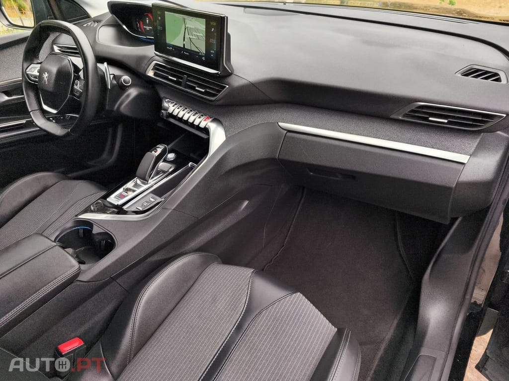 Peugeot 3008 1.6 Hybrid Allure e-AET8