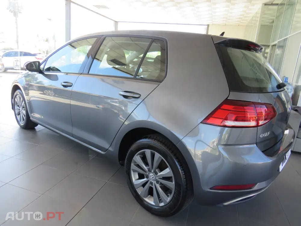 Volkswagen Golf 1.6 TDI Confortline
