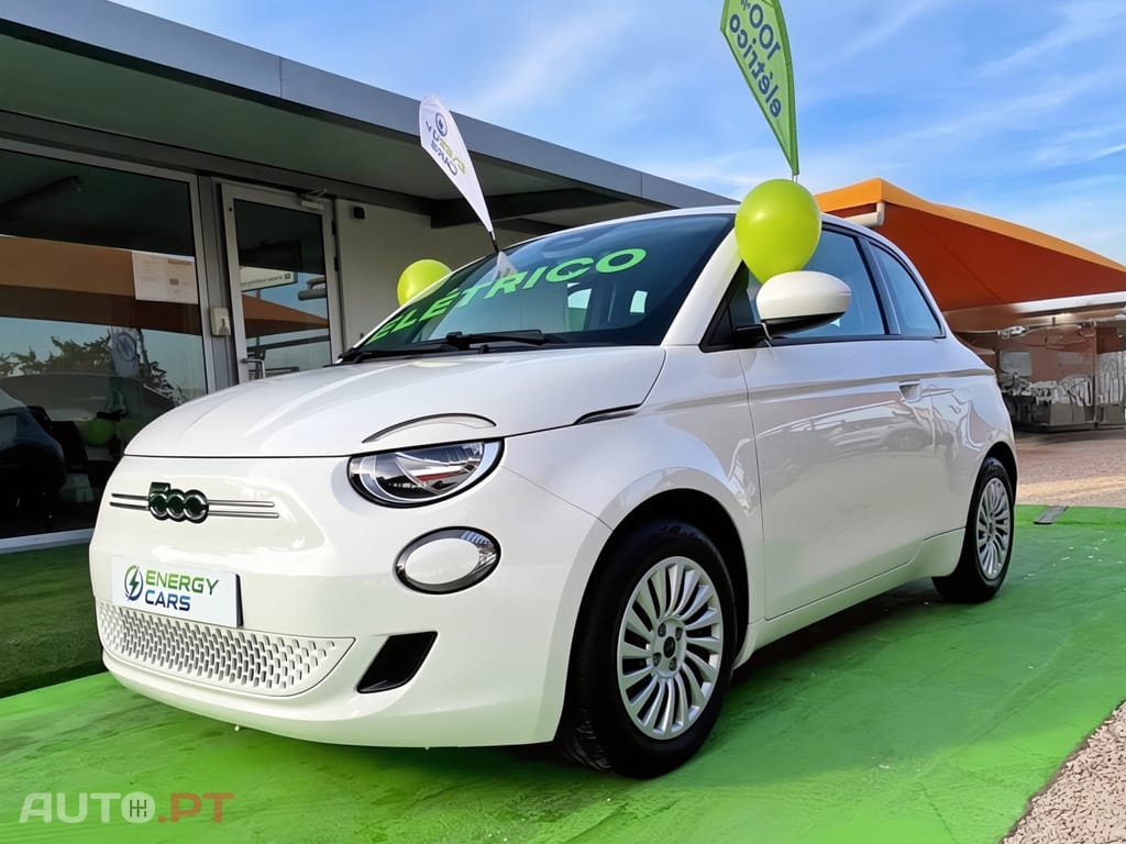 Fiat 500e Action