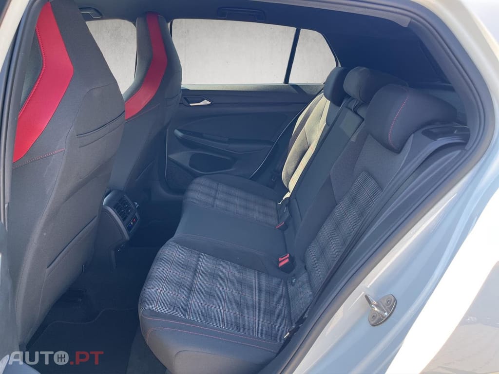 Volkswagen Golf 2.0 TSI GTI DSG