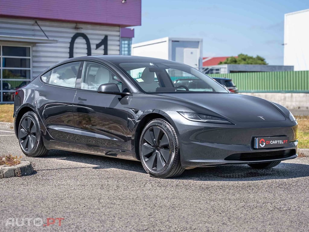 Tesla Model 3 Long Range