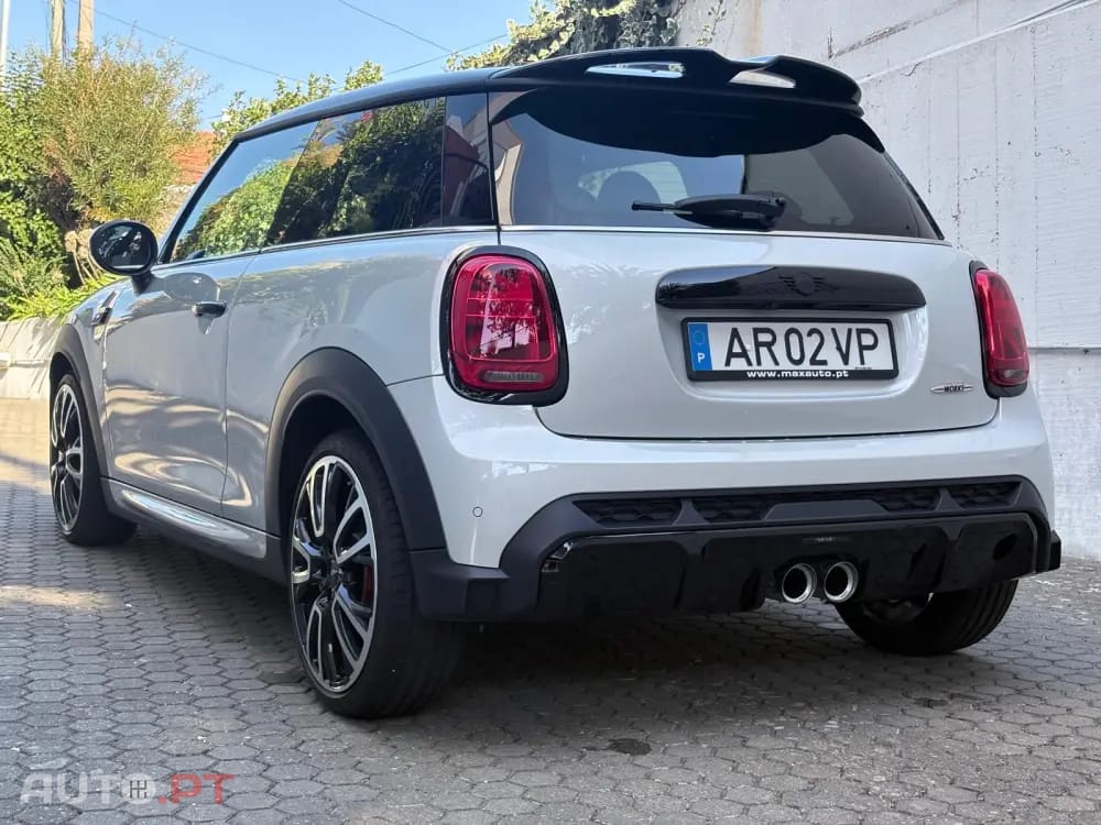 MINI Cooper John Cooper Works Auto Desportiva