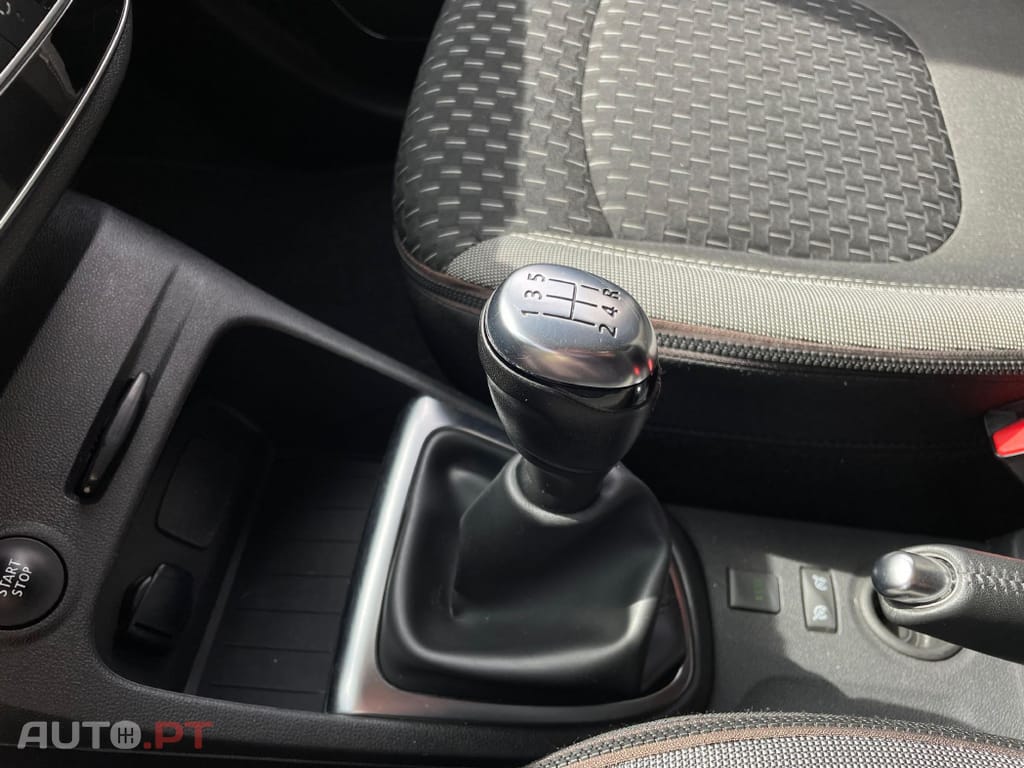 Renault Captur TCE LIMITED 