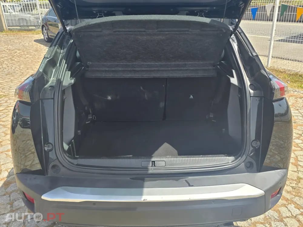 Peugeot 2008 Benzin 100 Allure