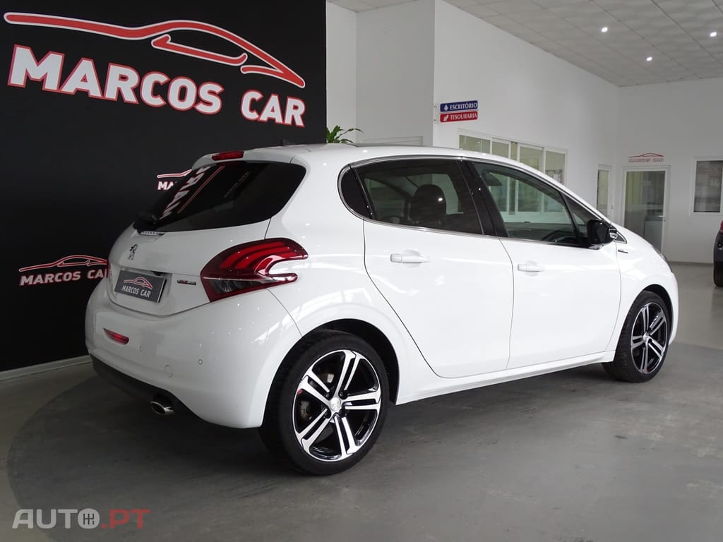 Peugeot 208 1.2 PureTech GT Line
