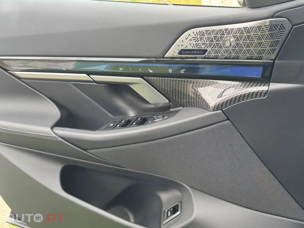 BMW i5 M60