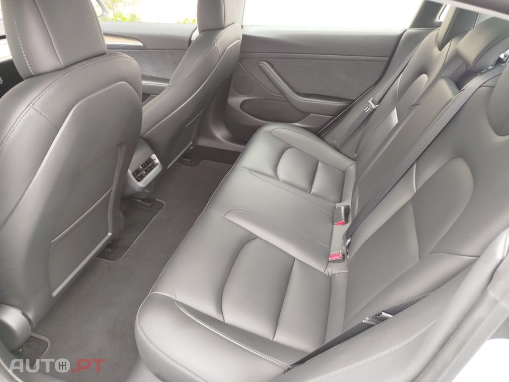 Tesla Model 3 Standard Range Plus RWD