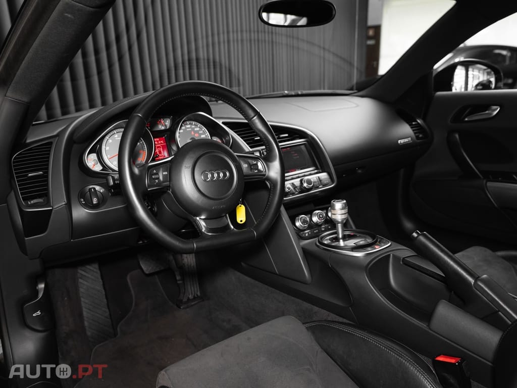 Audi R8 4.2 FSI quattro R tronic