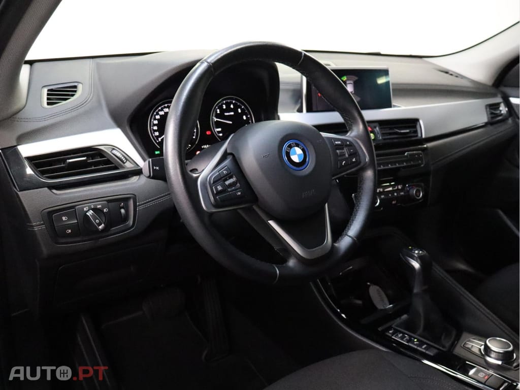 BMW X2 xDrive25e Business X