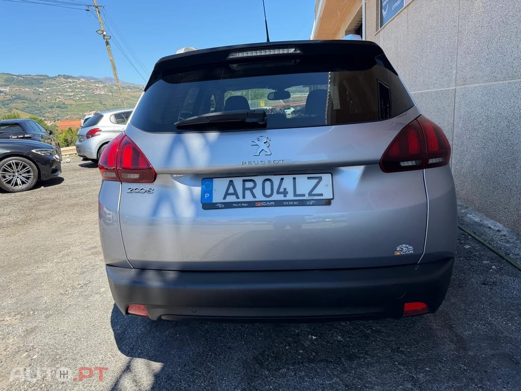 Peugeot 2008 1.2 PureTech Style
