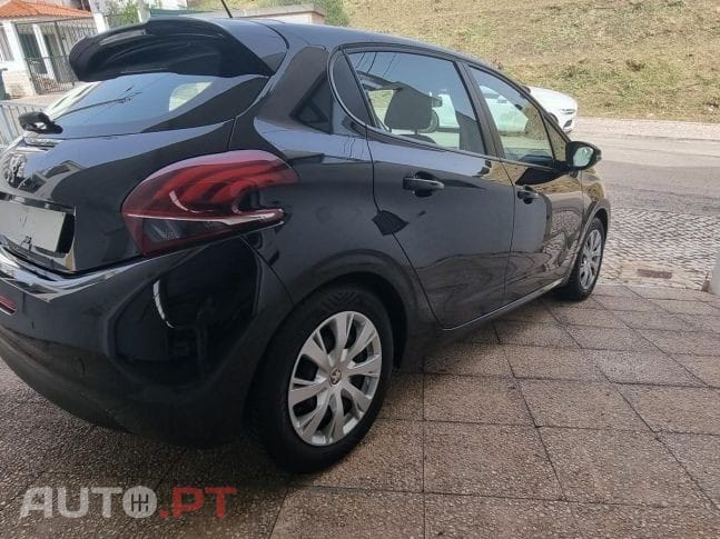 Peugeot 208 1.6 BlueHDi Style