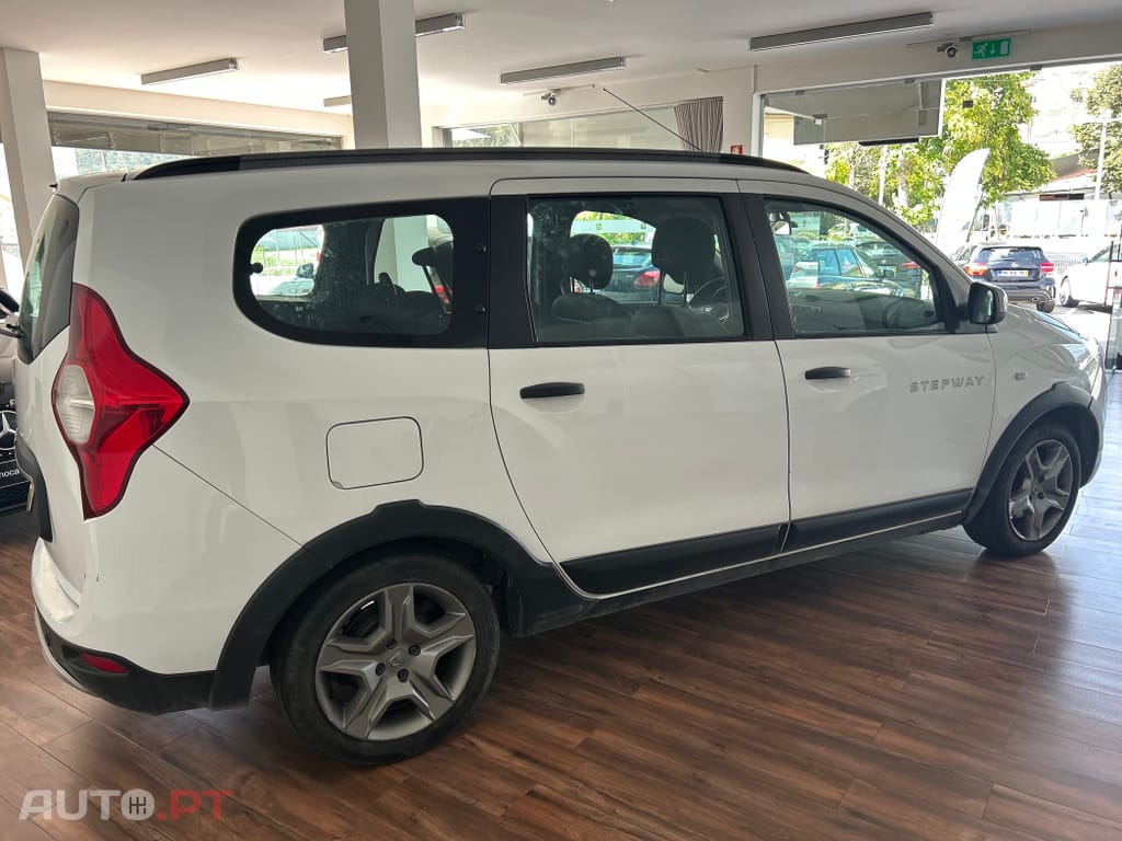 Dacia Lodgy 1.5 dCi Stepway 7L