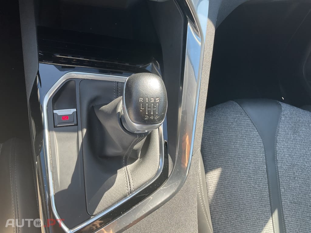 Peugeot 3008 1.2 PureTech Allure