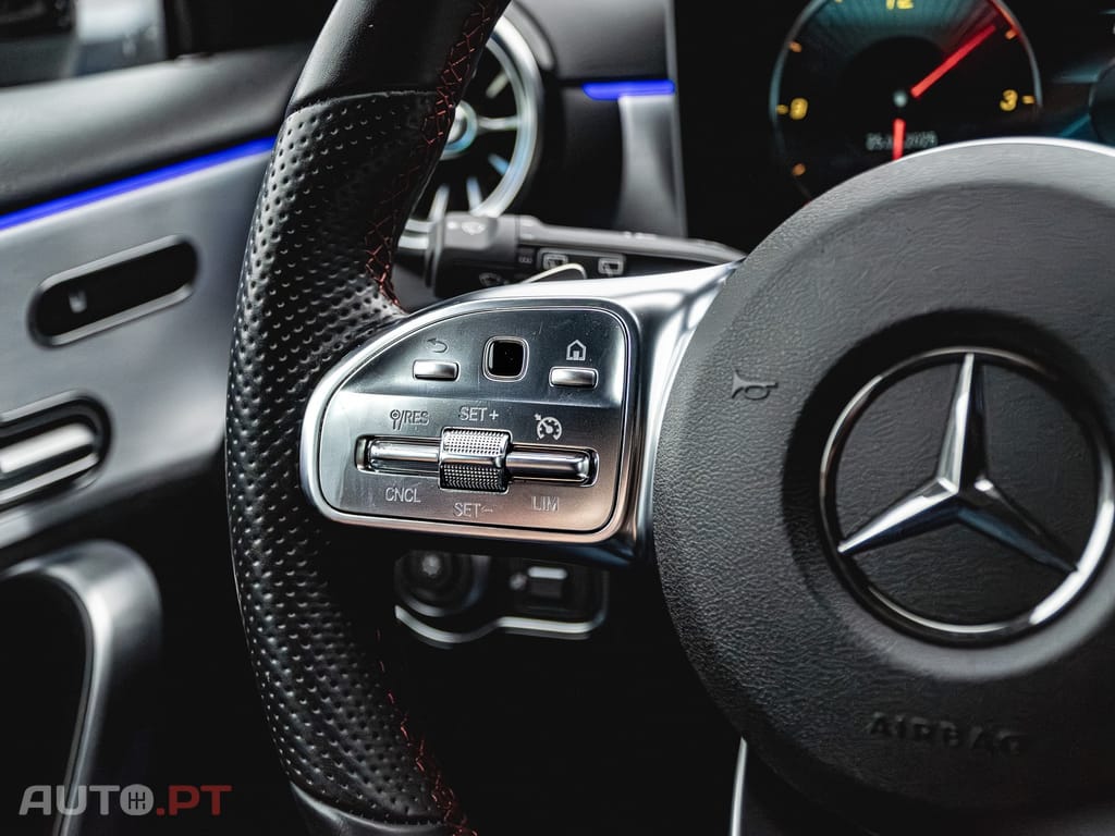 Mercedes-Benz A 180 d AMG Line PACK NIGHT