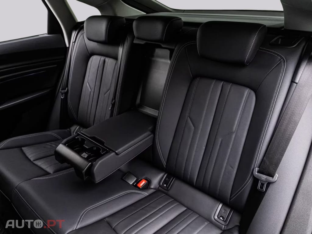 Audi Q8 E-Tron 55 S LINE BLACK 