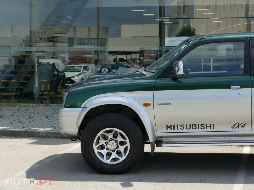 Mitsubishi L200 2.5 TD Strakar CD