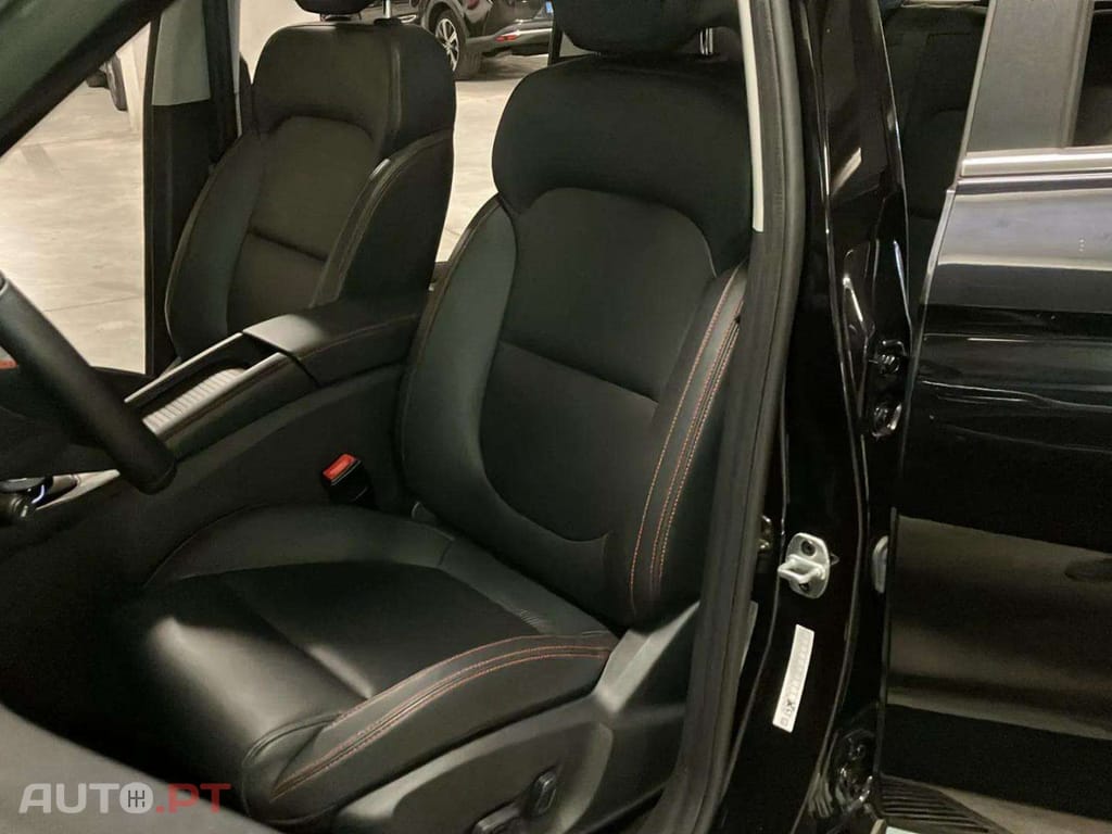 MG ZS EV 72.6 kWh Luxury OBC 11 KW