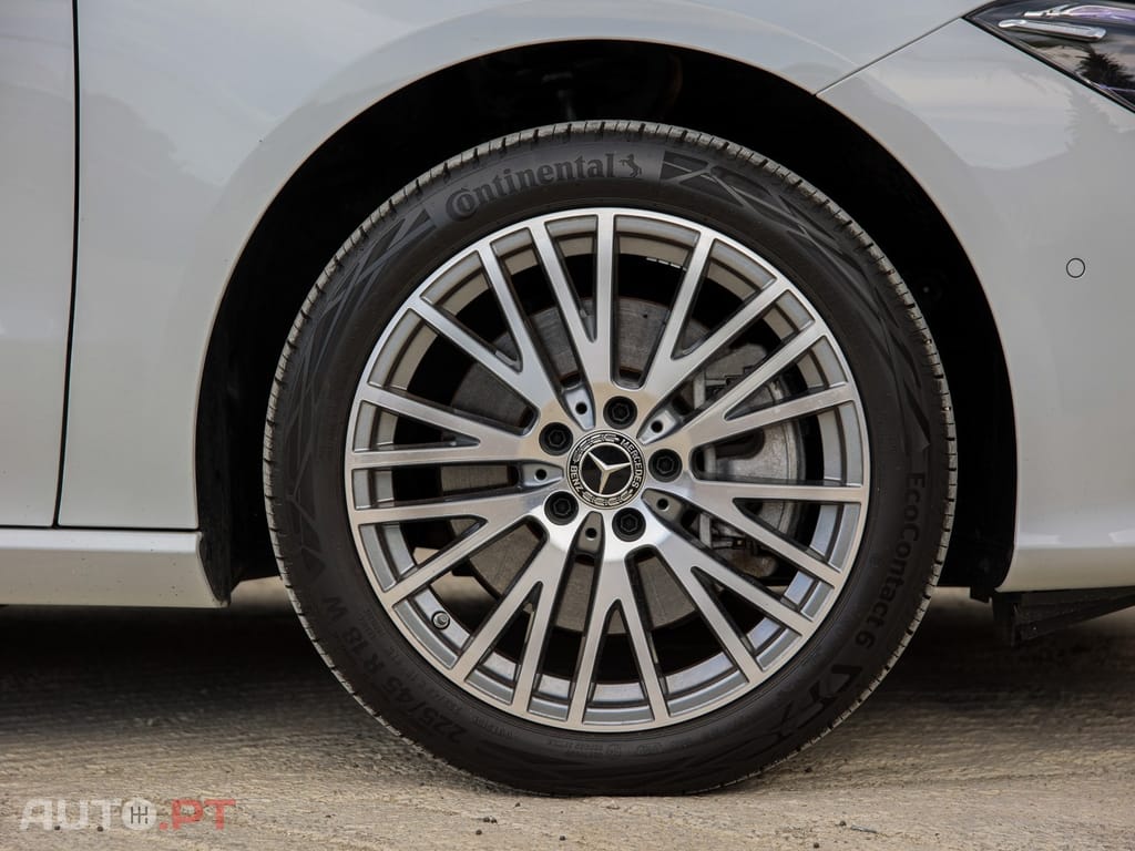 Mercedes-Benz CLA 250 e Shooting Brake 8G-DCT