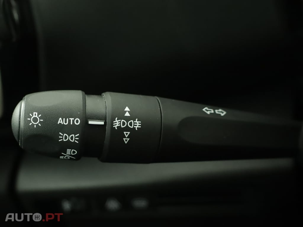 Citroen C4 C4 1.2 PureTech Plus EAT8