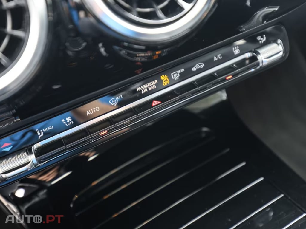 Mercedes-Benz A 250 I.V.A DEDUTIVEL 