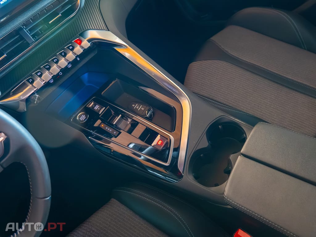 Peugeot 5008 1.2 PureTech Allure Pack EAT8