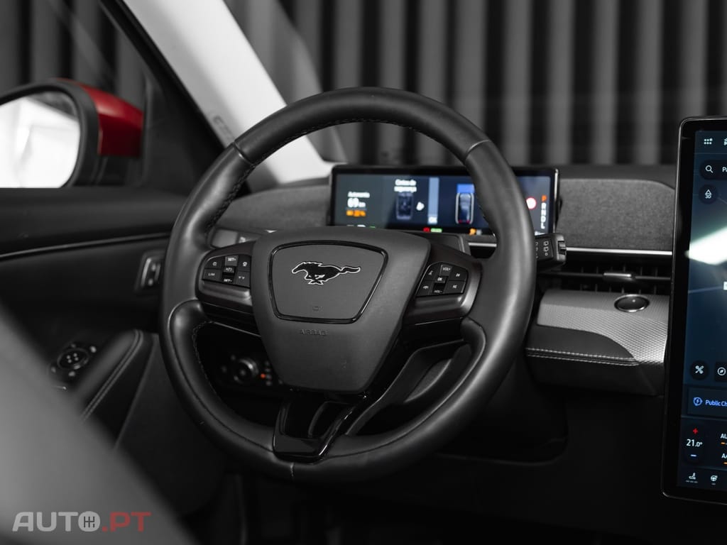 Ford Mustang Mach-E Standard