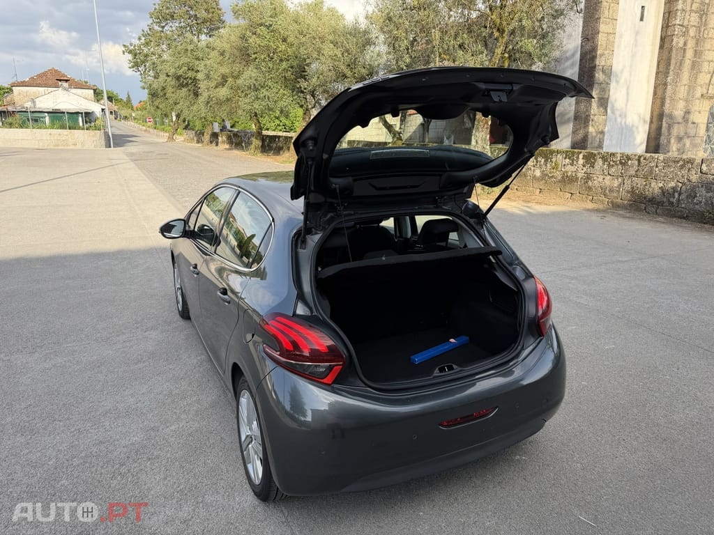 Peugeot 208 1.6 BlueHDi Active