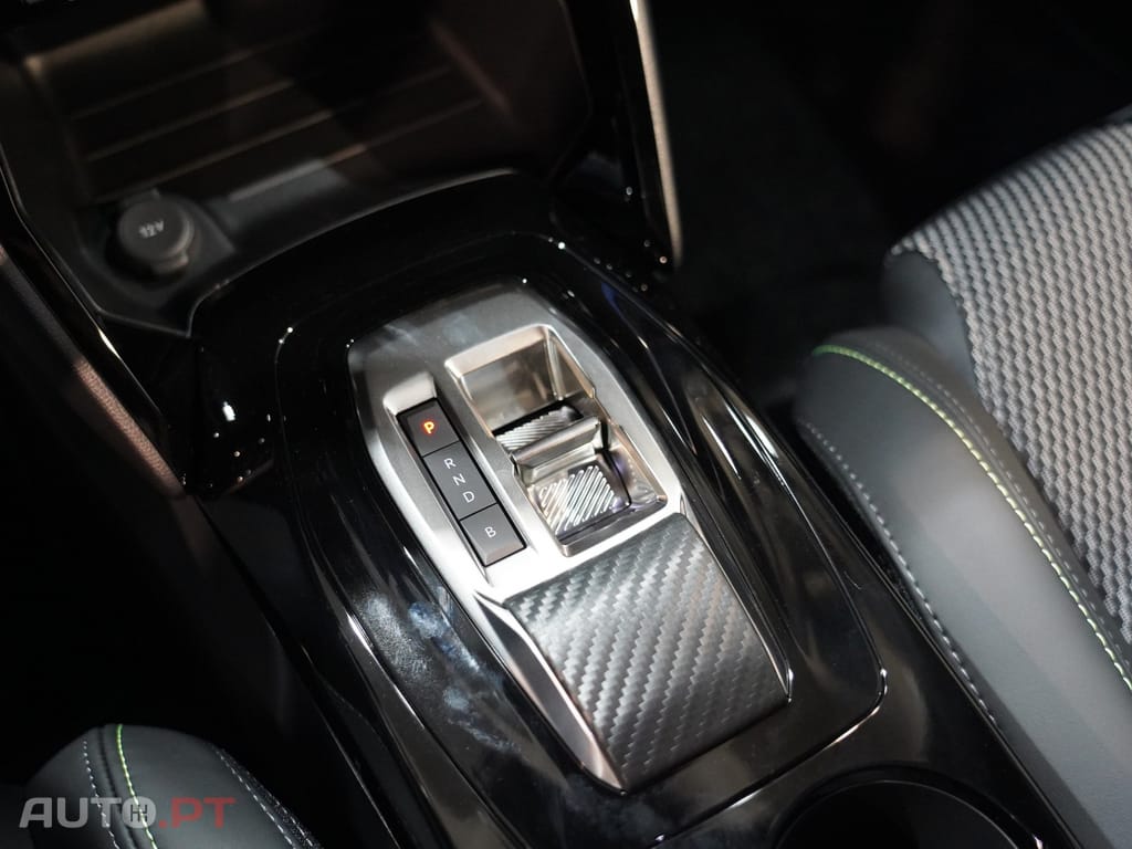 Peugeot E-2008 54 kWh GT