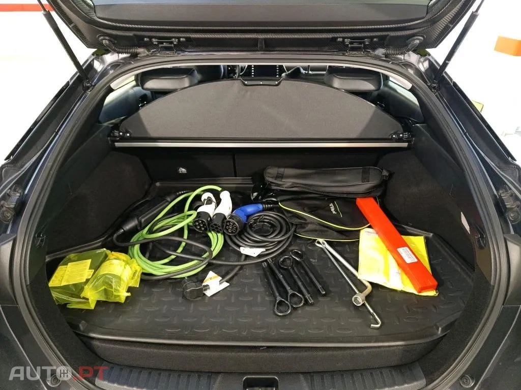 Toyota Prius 1.8 Plug-In Luxury