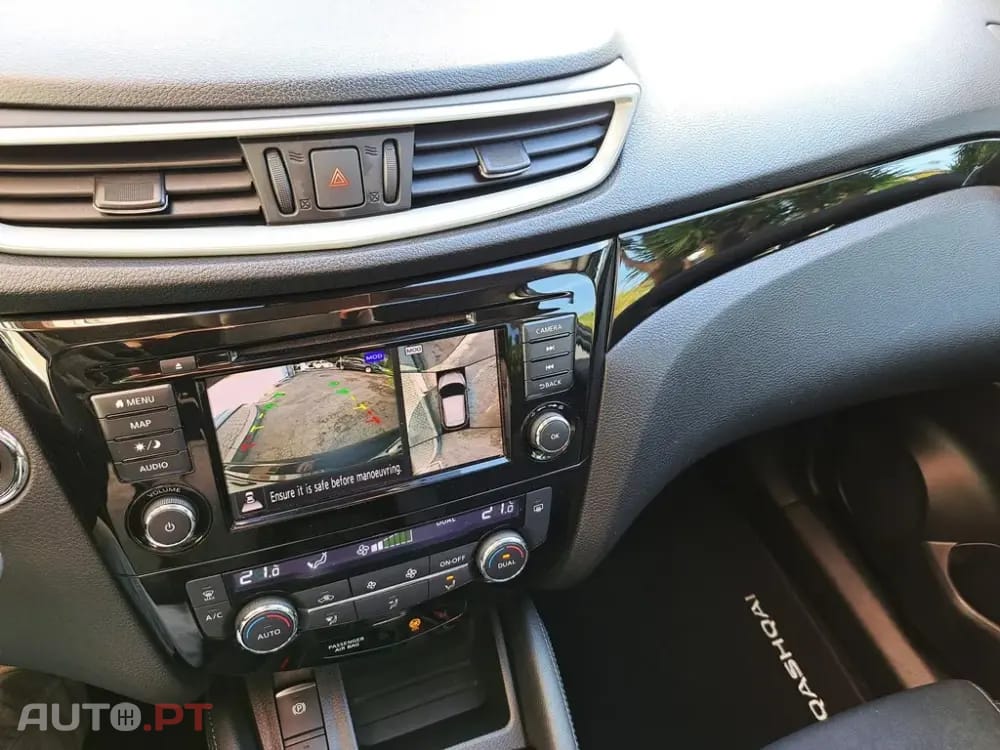 Nissan Qashqai 1.3 DIG-T N-Connecta J18