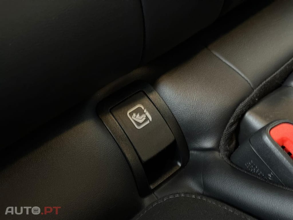 Mercedes-Benz C 300 de 4Matic T 9G-TRONIC AMG Line