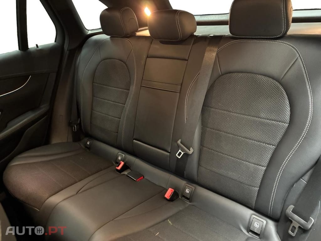 Mercedes-Benz GLC 300 e 4Matic 9G-Tronic Business Line