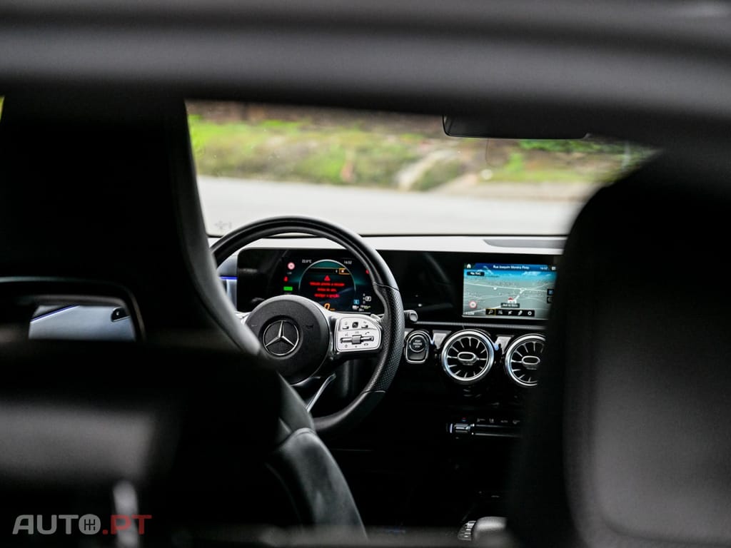 Mercedes-Benz CLA 250 e AMG Line