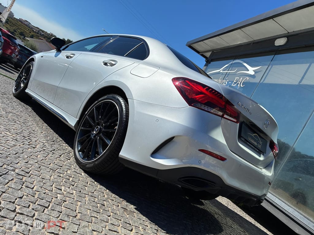 Mercedes-Benz A 250 e AMG Line