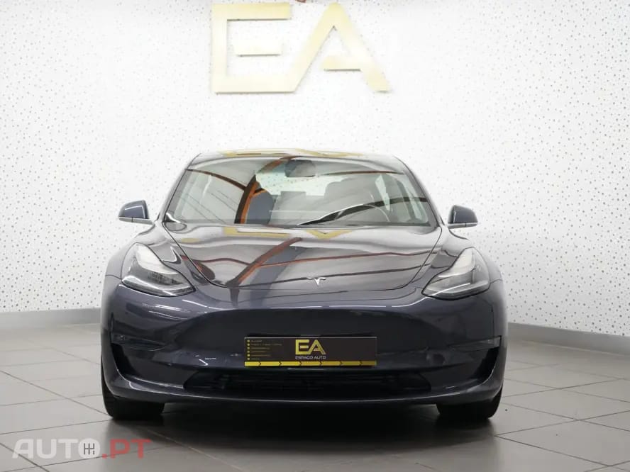 Tesla Model 3 Standard Range Plus RWD