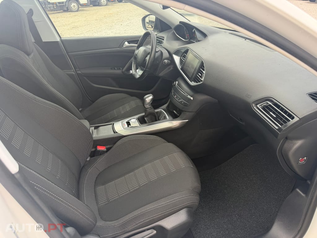Peugeot 308 1.6 BlueHDi Allure