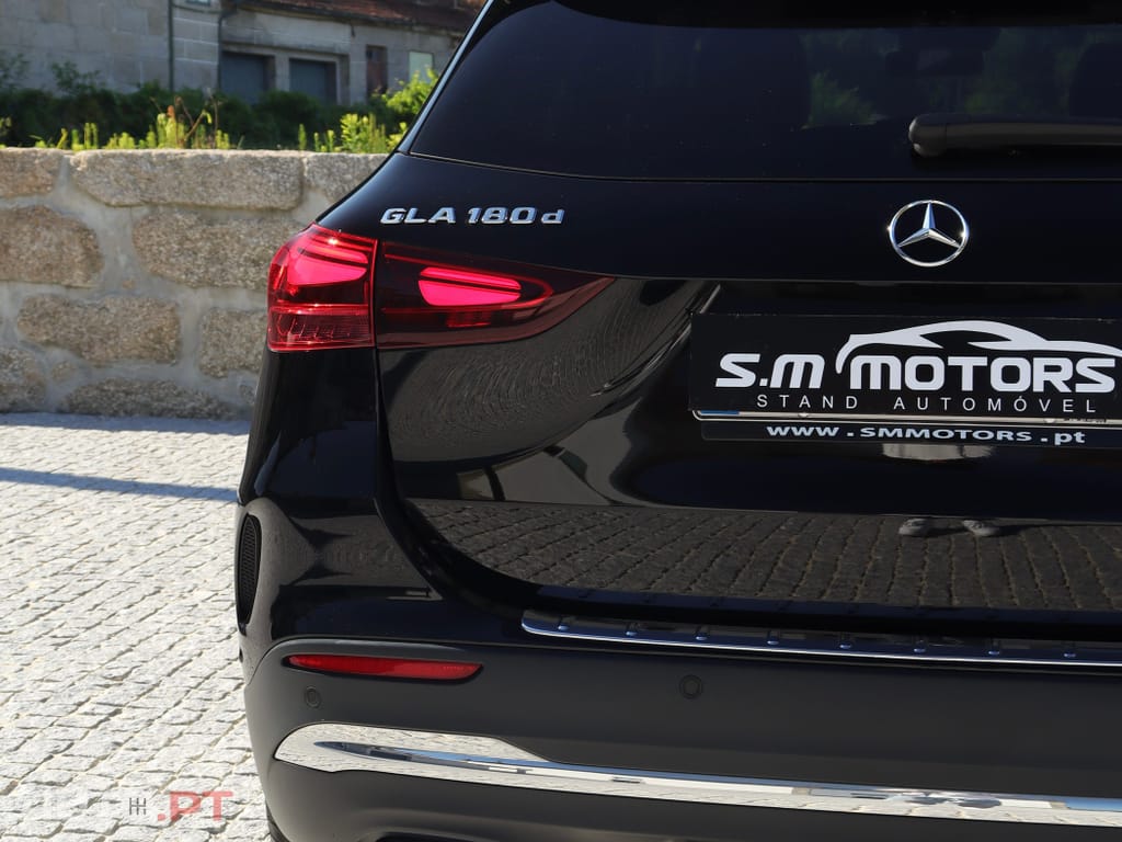 Mercedes-Benz GLA 180 d AMG Line