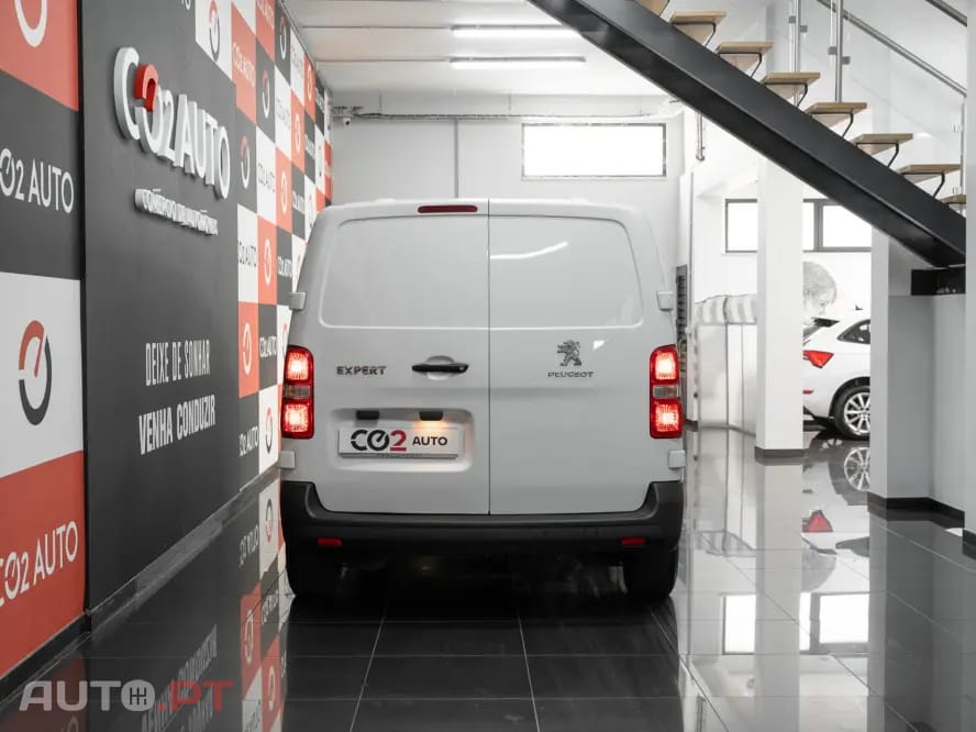 Peugeot Expert Outro