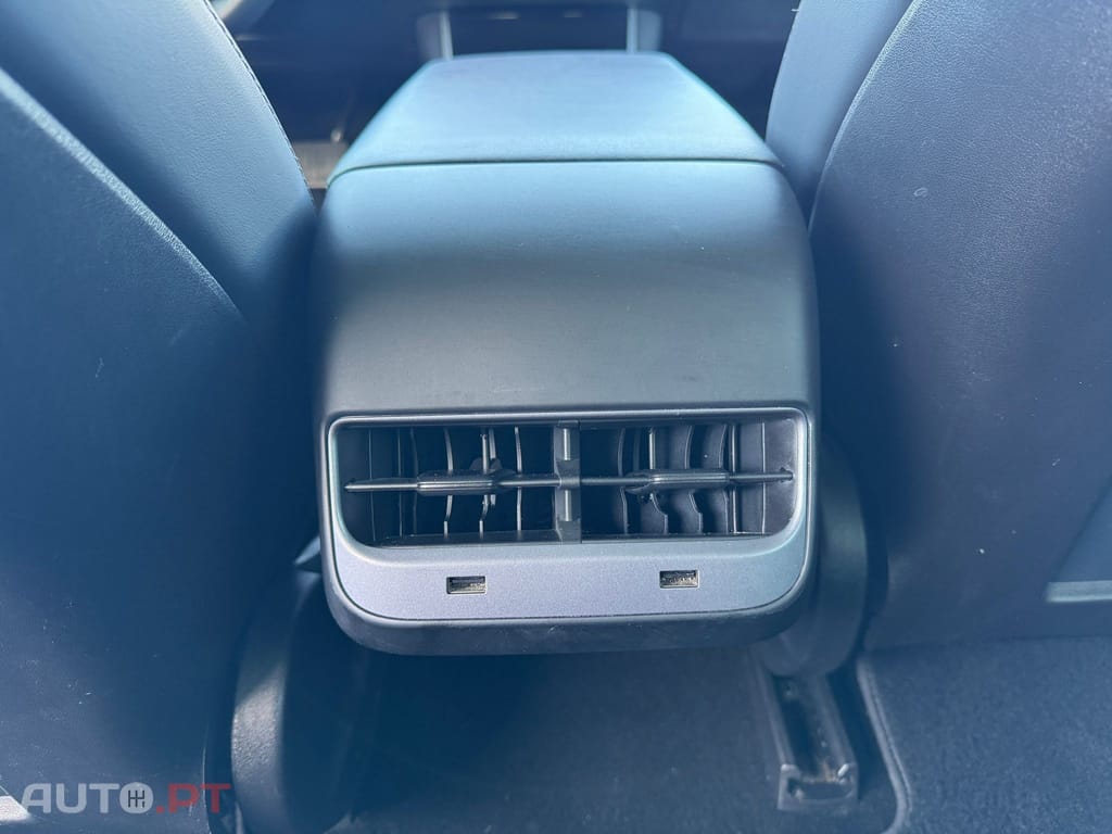 Tesla Model 3 Long-Range Dual Motor AWD
