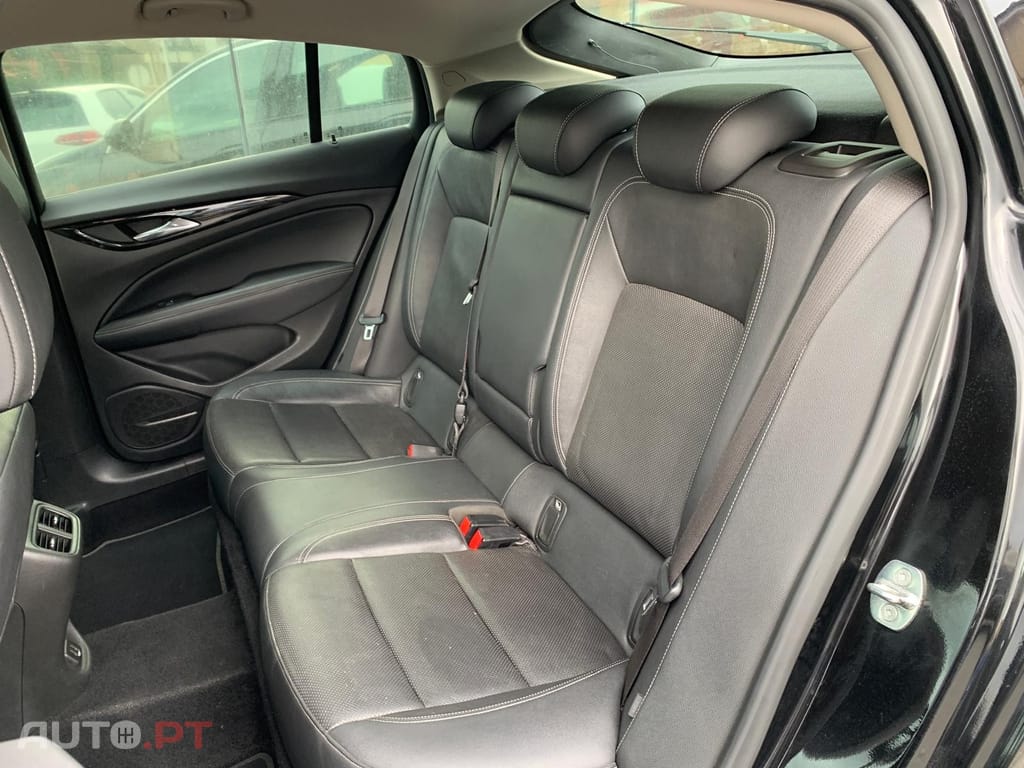 Opel Insignia 1.6 CDTi Dynamic